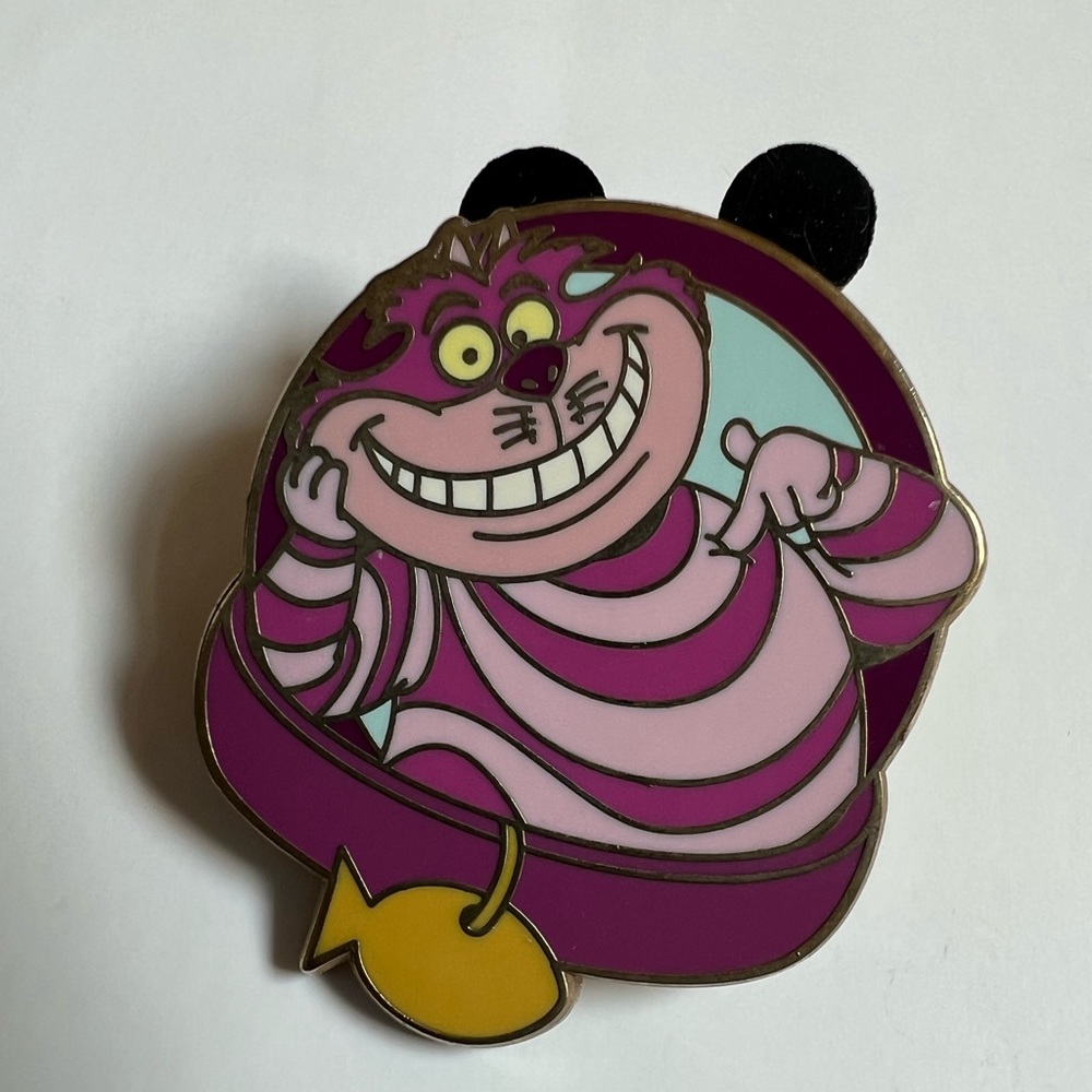 Disney Cheshire Magical Mystery Series Trading Pin. Series 5